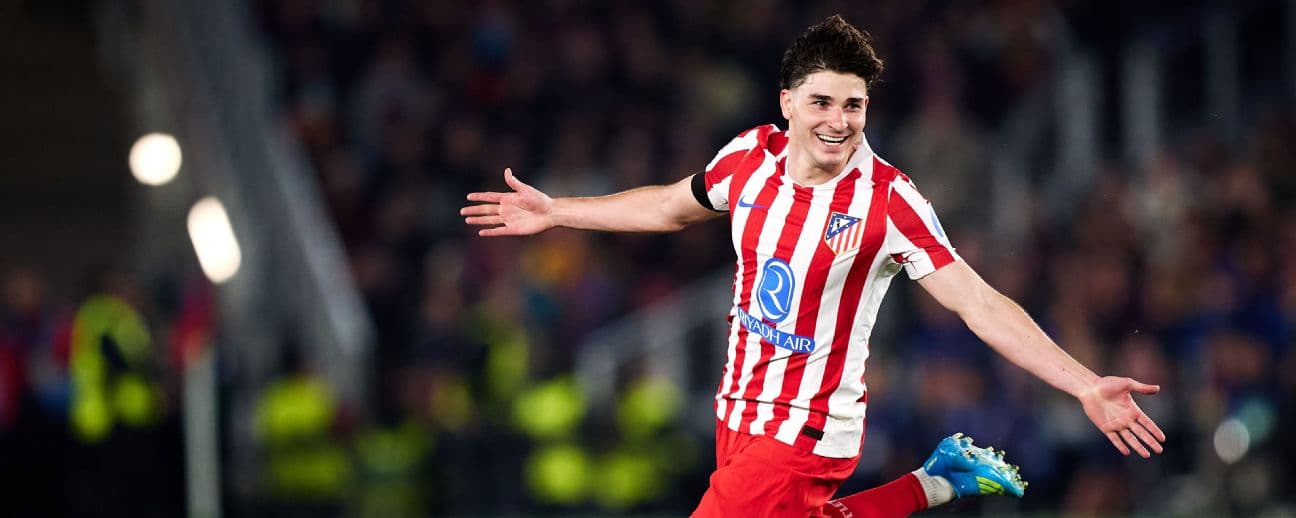 Arsenal bid €120m for Julian Alvarez as Barcelona rivalry heats up