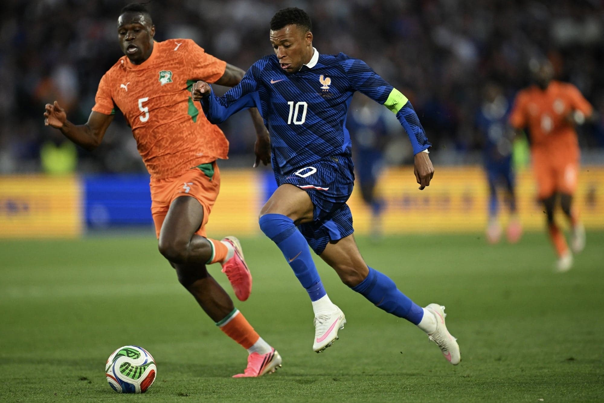 France 3-1 Senegal: Mbappe Breaks France's All-Time Scoring Record in Late Show at MetLife