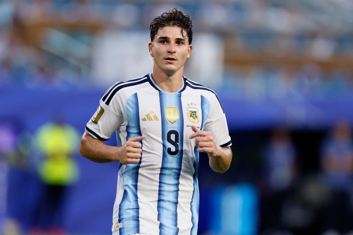 Barcelona Set World Cup Final Deadline for Alvarez Deal as Laporta Confirms Offer Still On Table