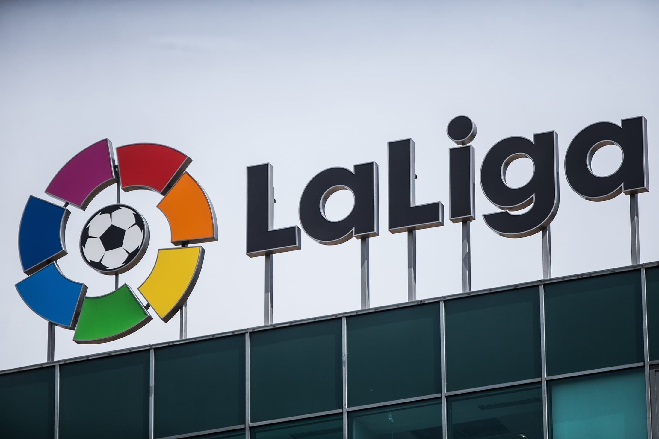 Four Points and a Clásico in the Champions League: La Liga's Title Race Just Got Unmissable